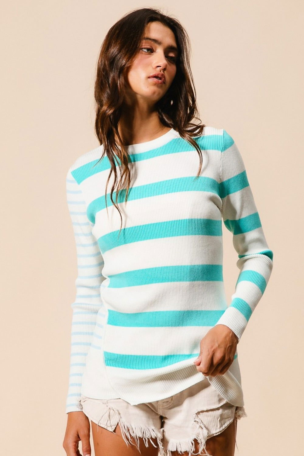 BiBi Contrast Striped Asymmetrical Hem Knit Top us.meeeshop - 