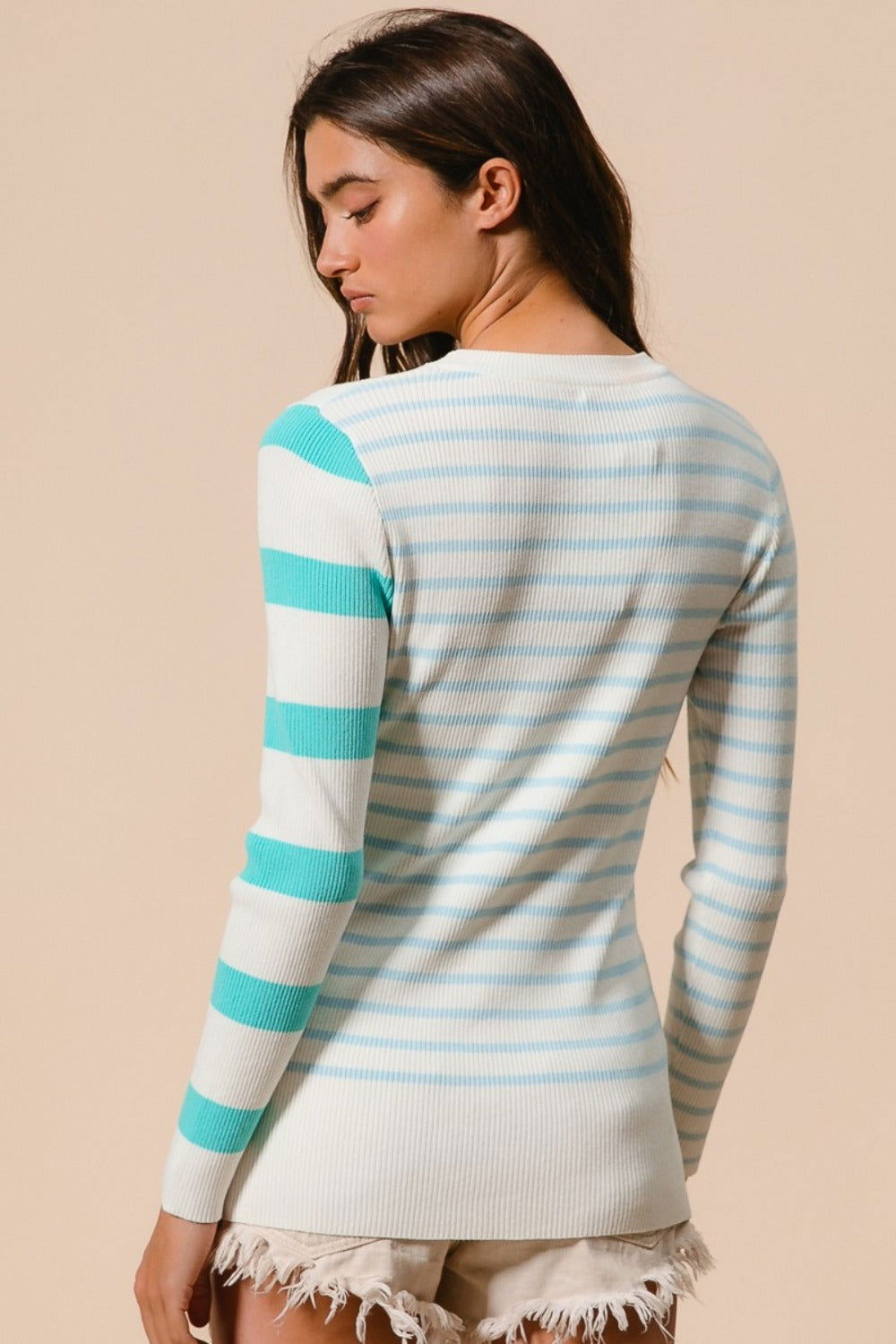 BiBi Contrast Striped Asymmetrical Hem Knit Top us.meeeshop - 