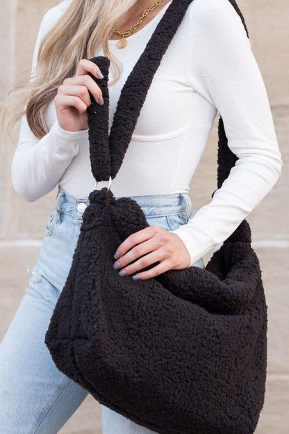 Boucle Sherpa Messenger Bag us.meeeshop - 