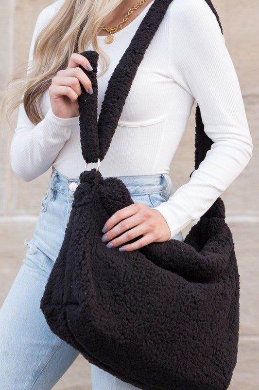 Boucle Sherpa Messenger Bag - us.meeeshop