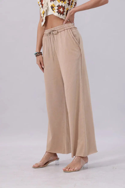Acid Wash Wide-Leg Sweatpants – Relaxed Fit with Raw Hem