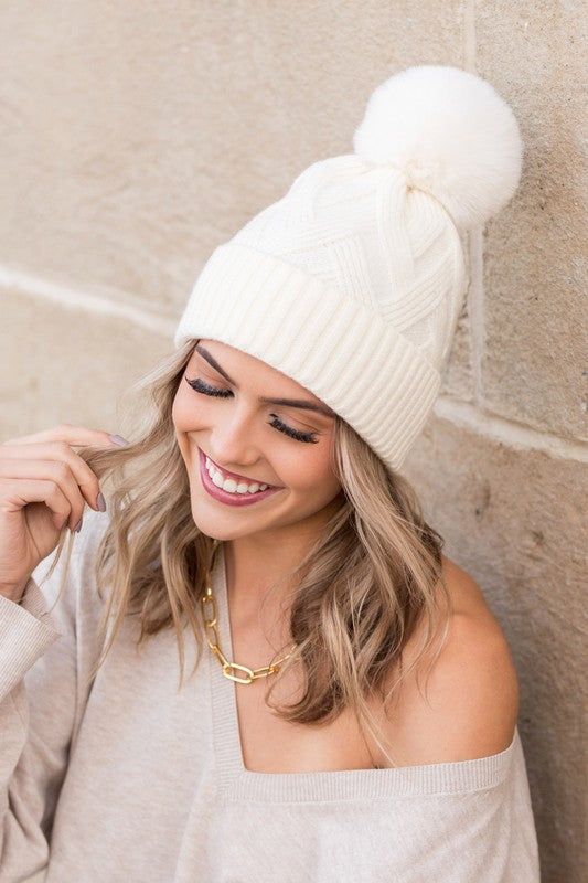 Women's Chunky Knit Fur Pom Beanie - us.meeeshop