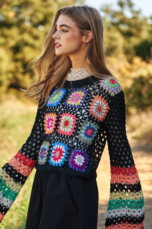 Davi & Dani Floral Crochet Striped Sleeve Cropped Knit Sweater us.meeeshop - 