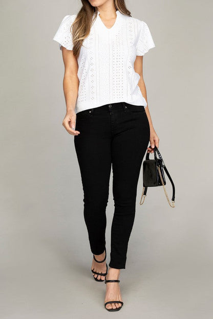 Embroidered eyelet blouse with ruffle | us.meeeshop