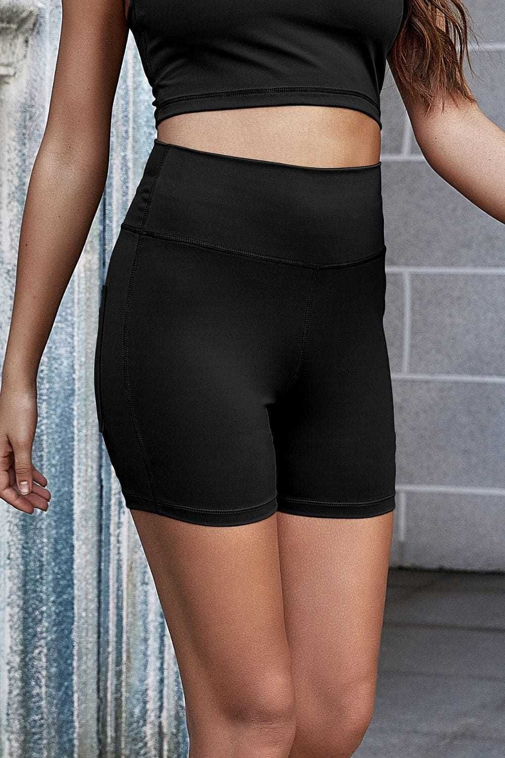 Exposed Seam Decorative Button Yoga Shorts us.meeeshop - 