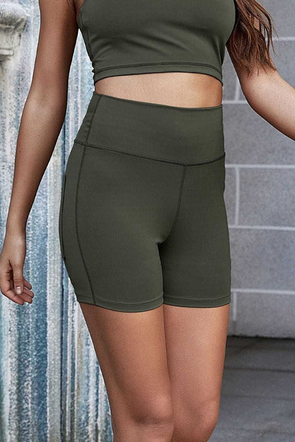 Exposed Seam Decorative Button Yoga Shorts us.meeeshop - 