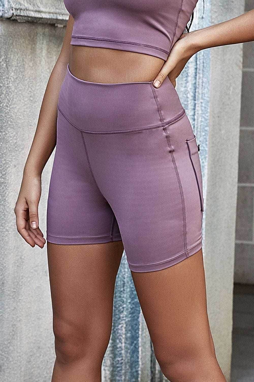 Exposed Seam Decorative Button Yoga Shorts - us.meeeshop