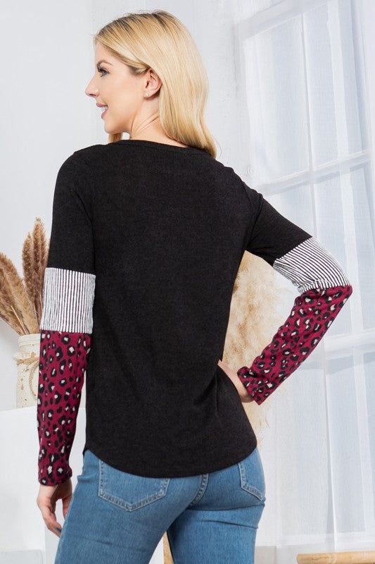 Front Pocket Textured Sweater Knit | us.meeeshop