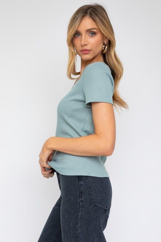 Gilli | Short Sleeve Asymmetrical Top us.meeeshop - 