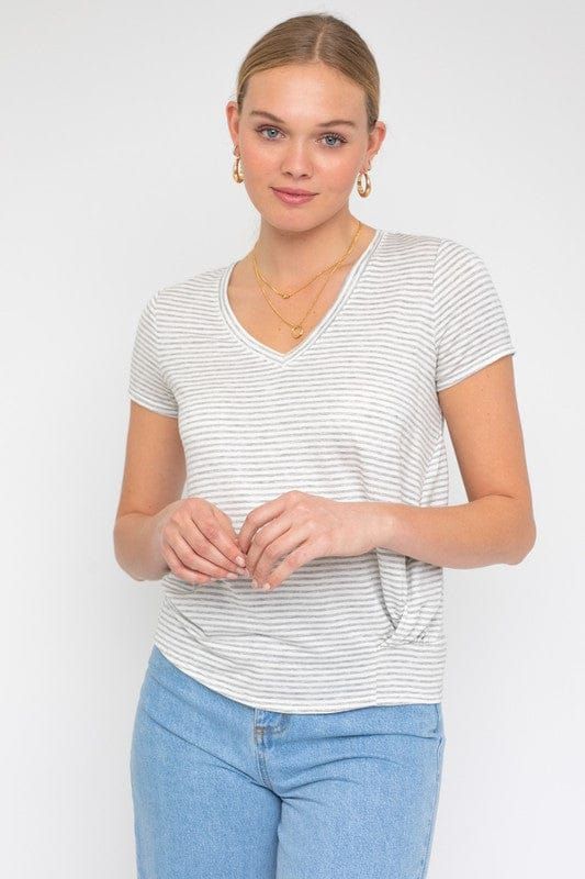 Gilli | Short Sleeve V-Neck Twist Front Top us.meeeshop - 