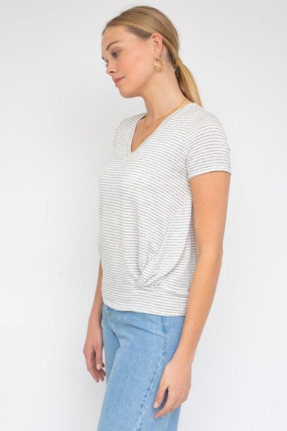 Gilli | Short Sleeve V-Neck Twist Front Top us.meeeshop - 