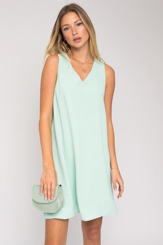 Gilli | Sleeveless V-Neck Dress us.meeeshop - Dresses