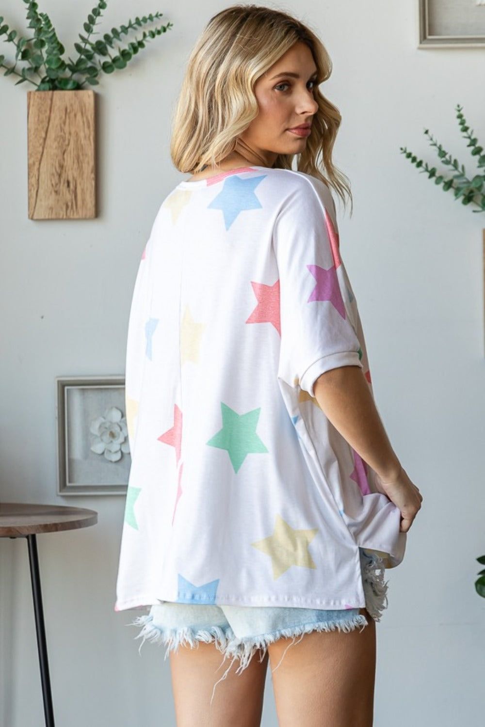 HOPELY Full Size Multi Colored Star Print T-Shirt - us.meeeshop