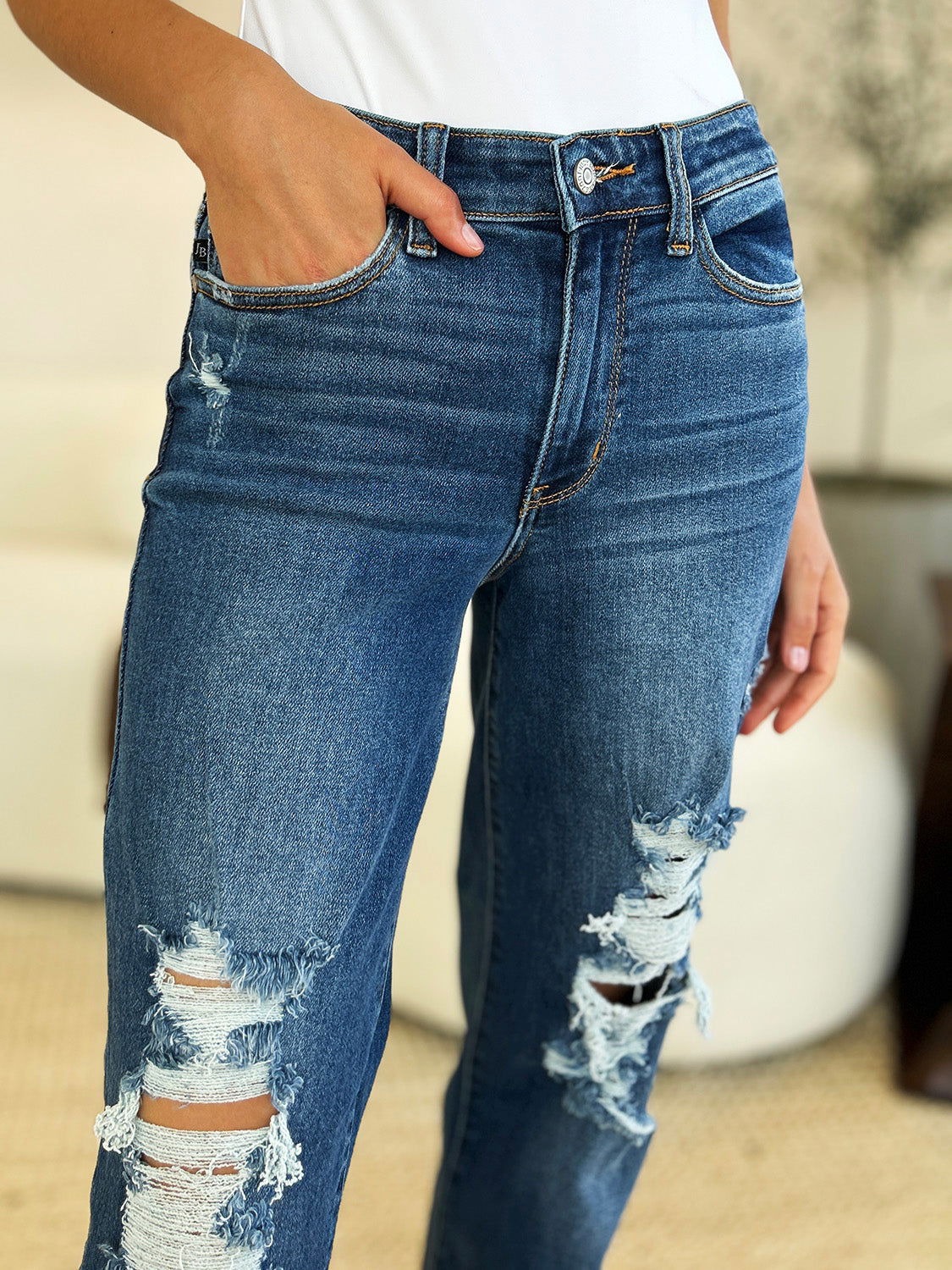 Judy Blue Full Size Mid Rise Distressed Raw Hem Jeans us.meeeshop - 