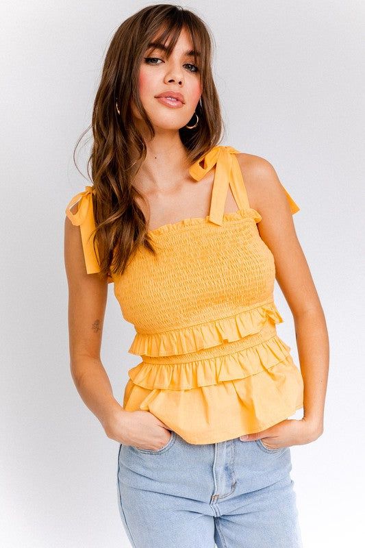 Women's LE LIS | Sleeveless Smocked Top - us.meeeshop