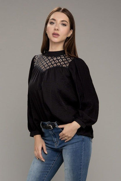 Lace yoke blouse in Black us.meeeshop - 