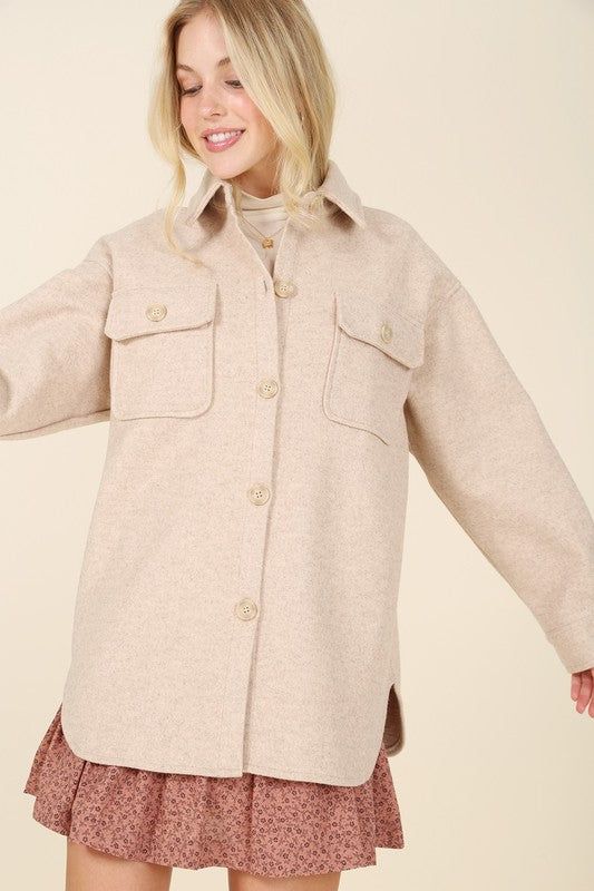 Lilou | Light beige shacket with pockets us.meeeshop - 