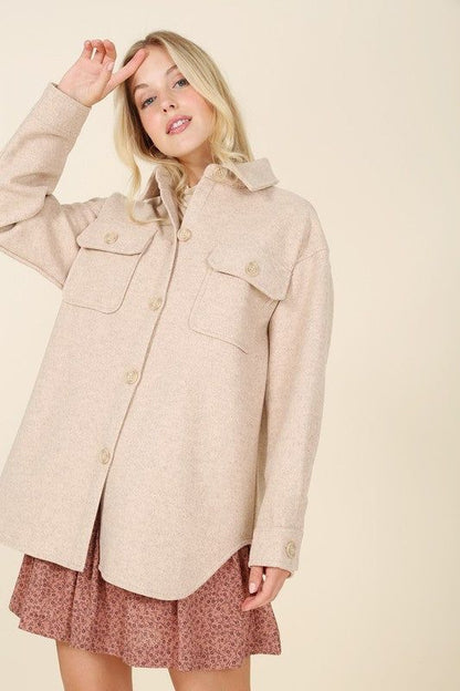 Lilou | Light beige shacket with pockets us.meeeshop - 