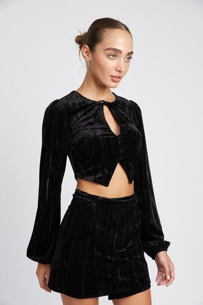 Long Sleeve Keyhole Velvet Crop Top us.meeeshop - 