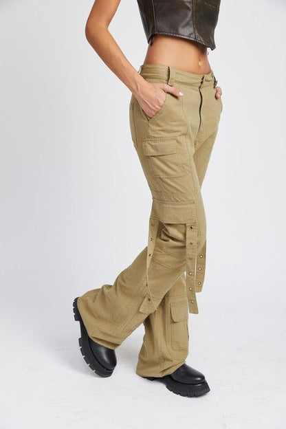 Low Waist Cargo Flared Pants - us.meeeshop