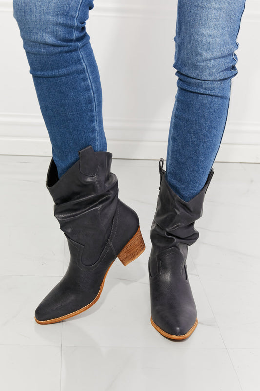 MMShoes Better in Texas Scrunch Cowboy Boots in Navy | us.meeeshop