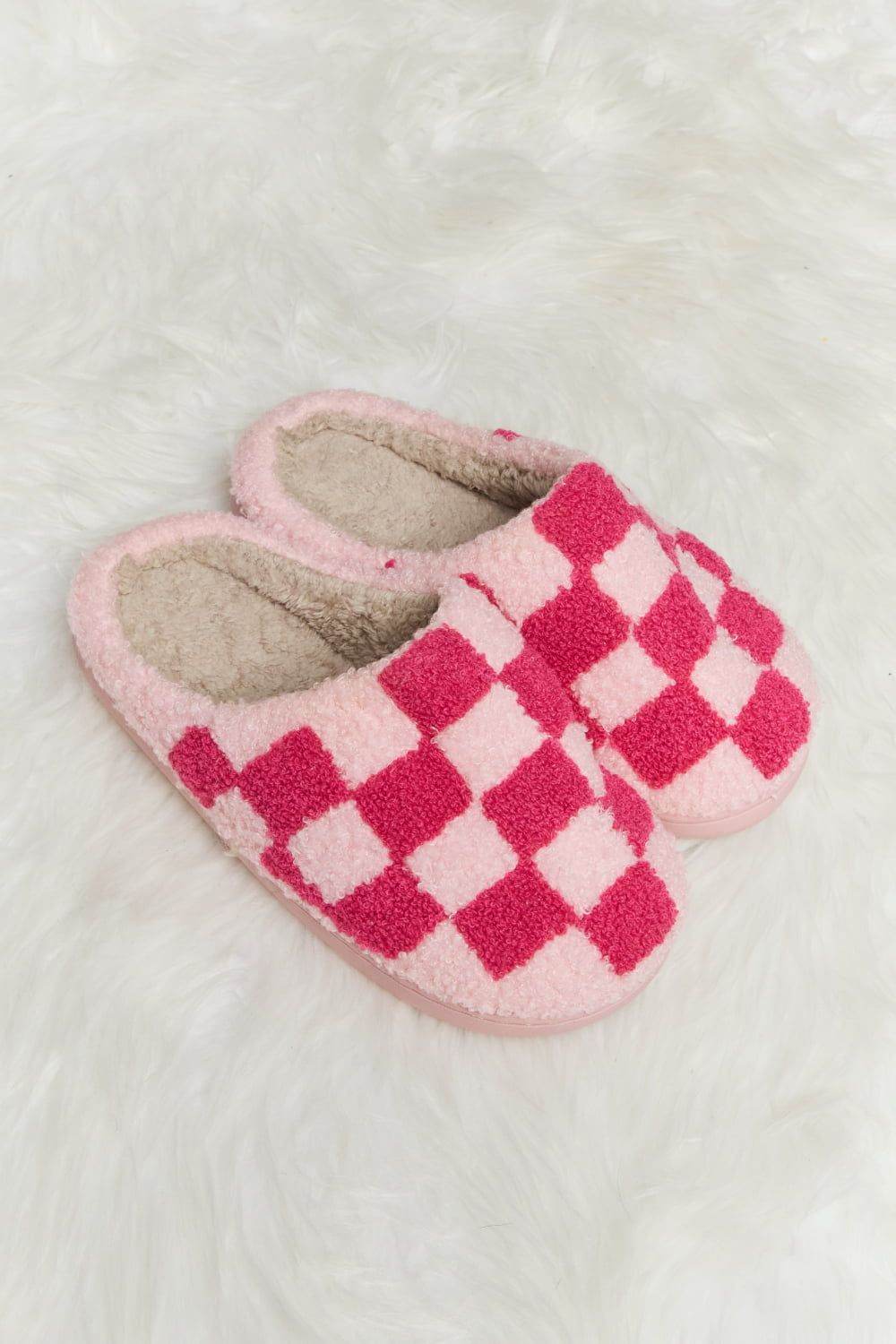 Melody Checkered Print Plush Slide Slippers - us.meeeshop