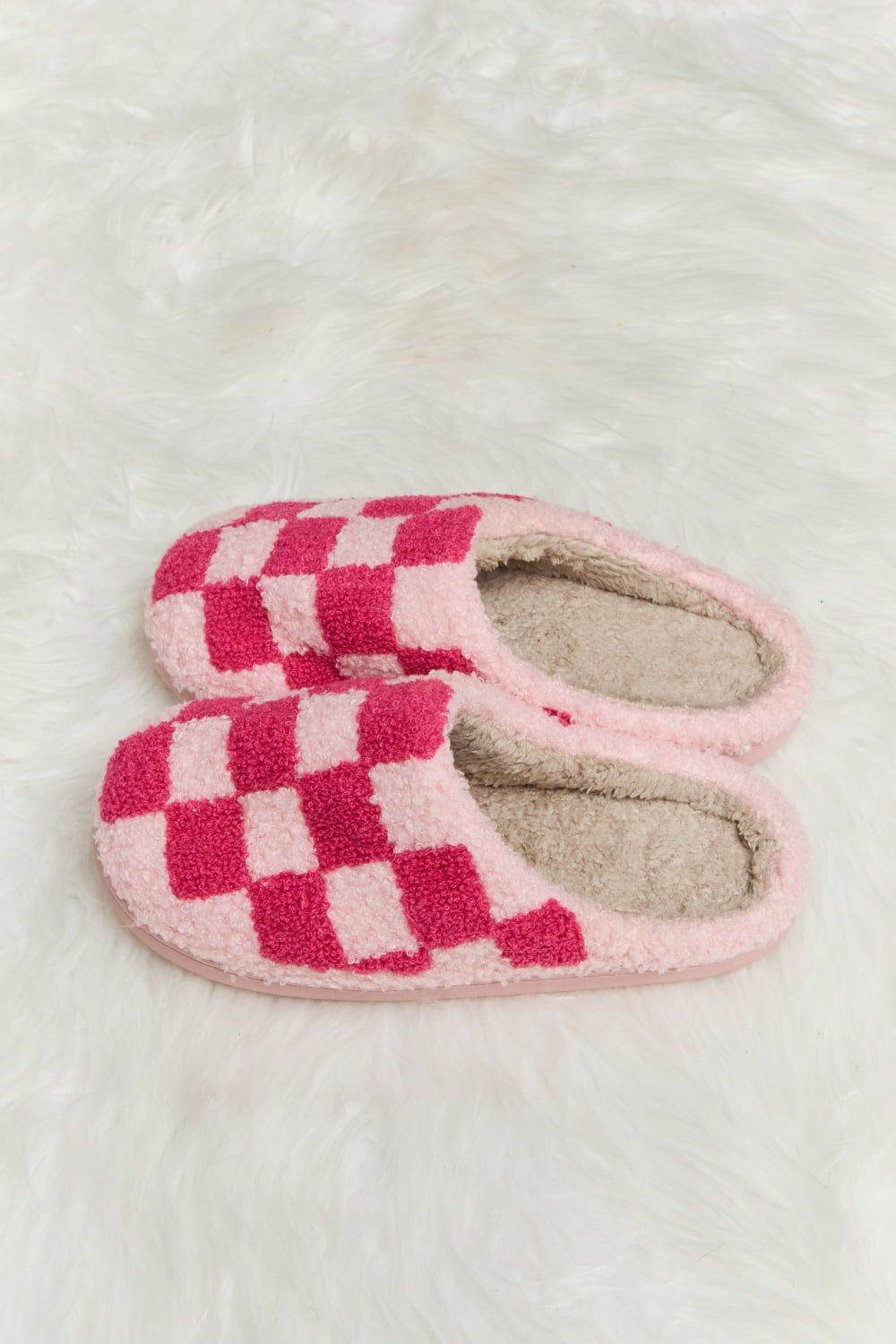 Melody Checkered Print Plush Slide Slippers - us.meeeshop