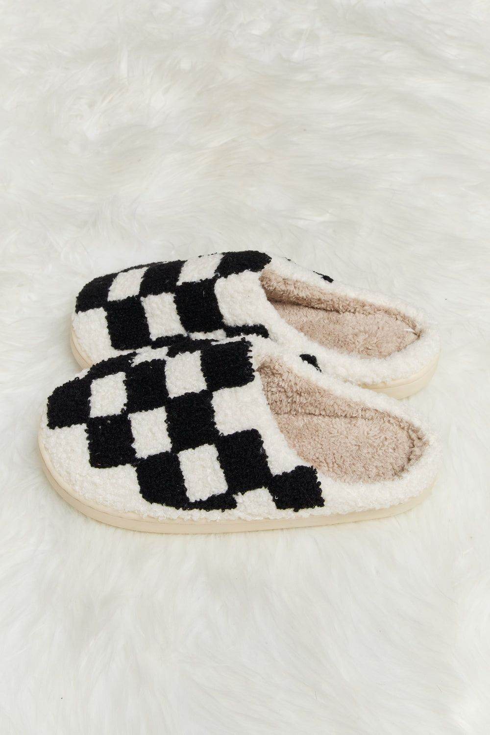 Melody Checkered Print Plush Slide Slippers - us.meeeshop