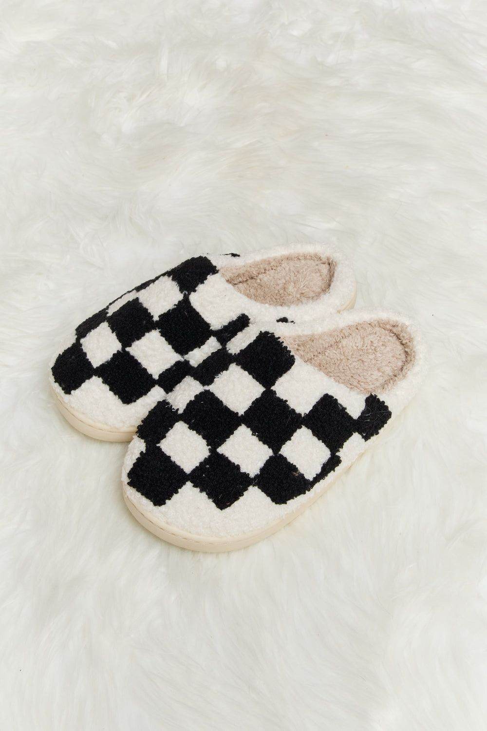 Melody Checkered Print Plush Slide Slippers - us.meeeshop