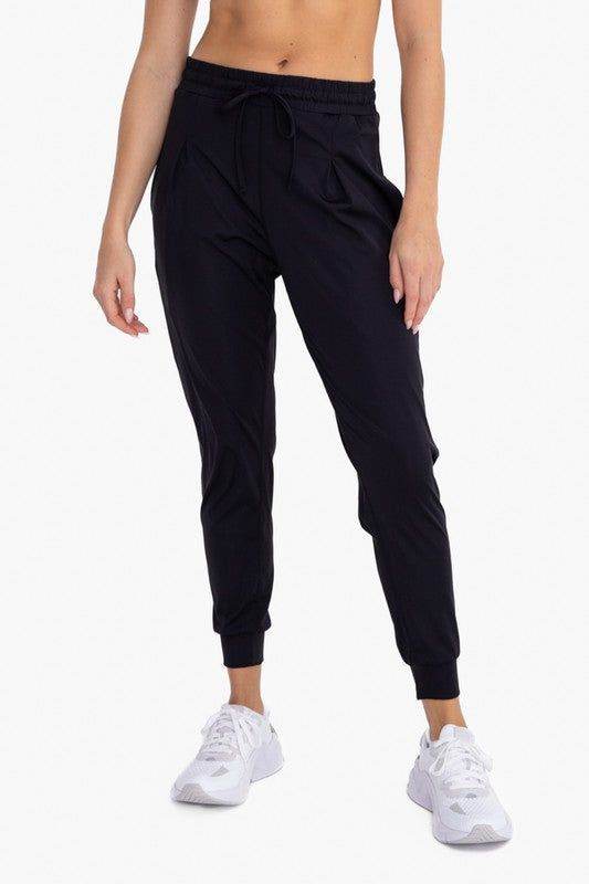 Mono B Solid Pleated Front Joggers - us.meeeshop