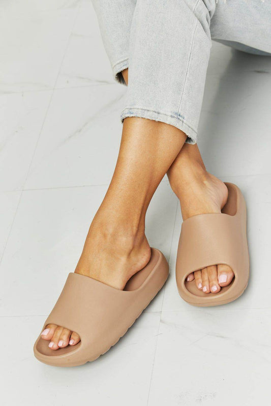 NOOK JOI In My Comfort Zone Slides in Beige - us.meeeshop