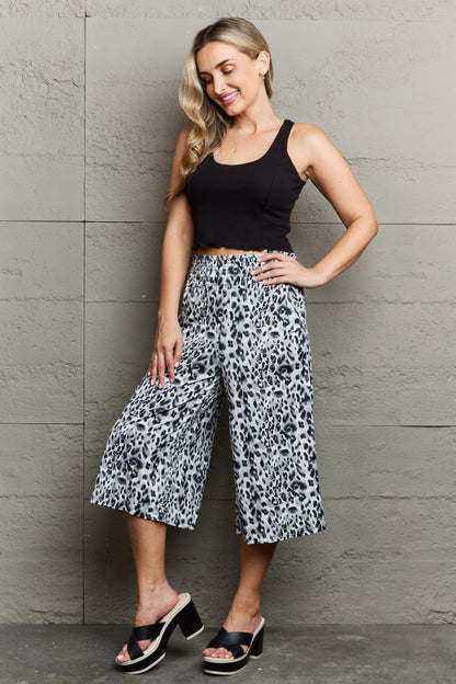 Ninexis | Leopard High Waist Flowy Wide Leg Pants with Pockets us.meeeshop - 