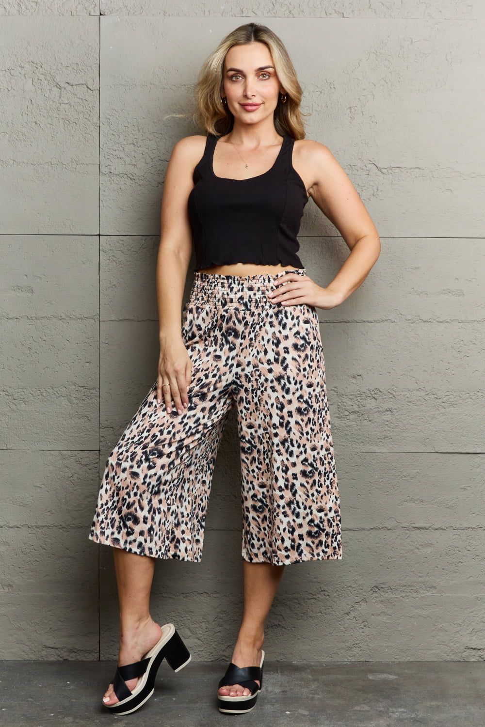 Ninexis | Leopard High Waist Flowy Wide Leg Pants with Pockets us.meeeshop - 