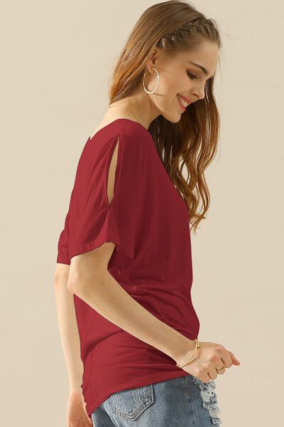 Ninexis Boat Neck Short Sleeve Ruched Side Top - us.meeeshop