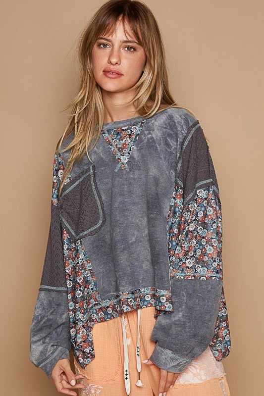 POL Floral Patchwork Round Neck Knit Top - Gray us.meeeshop - 