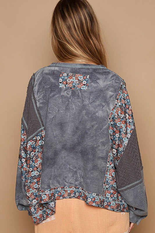 POL Floral Patchwork Round Neck Knit Top - Gray us.meeeshop - 