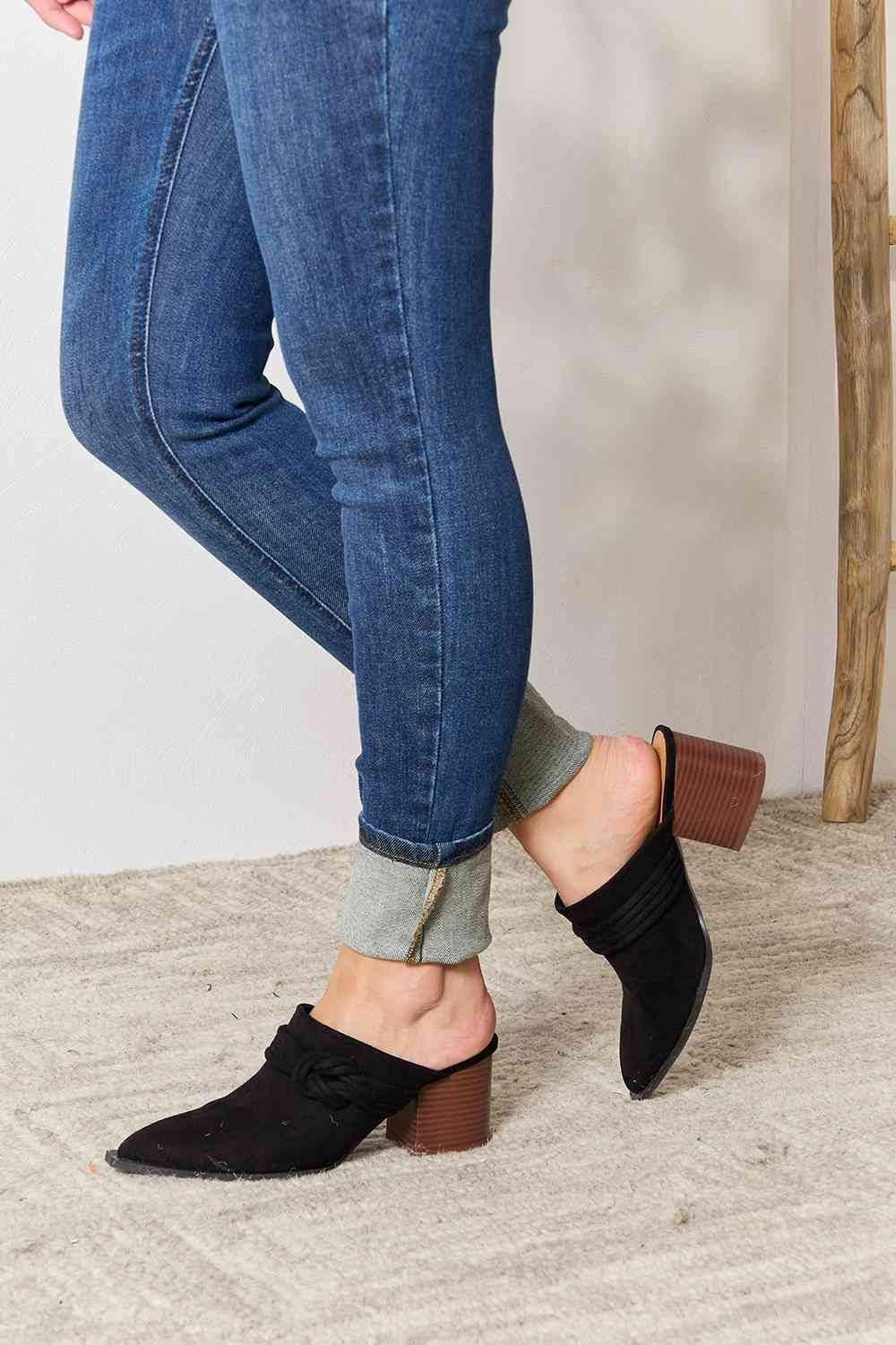 Pointed-Toe Braided Trim Mules - us.meeeshop