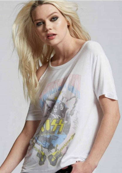 Recycled Karma Kiss the Hottest Show On Earth Cold Shoulder Tee us.meeeshop - 