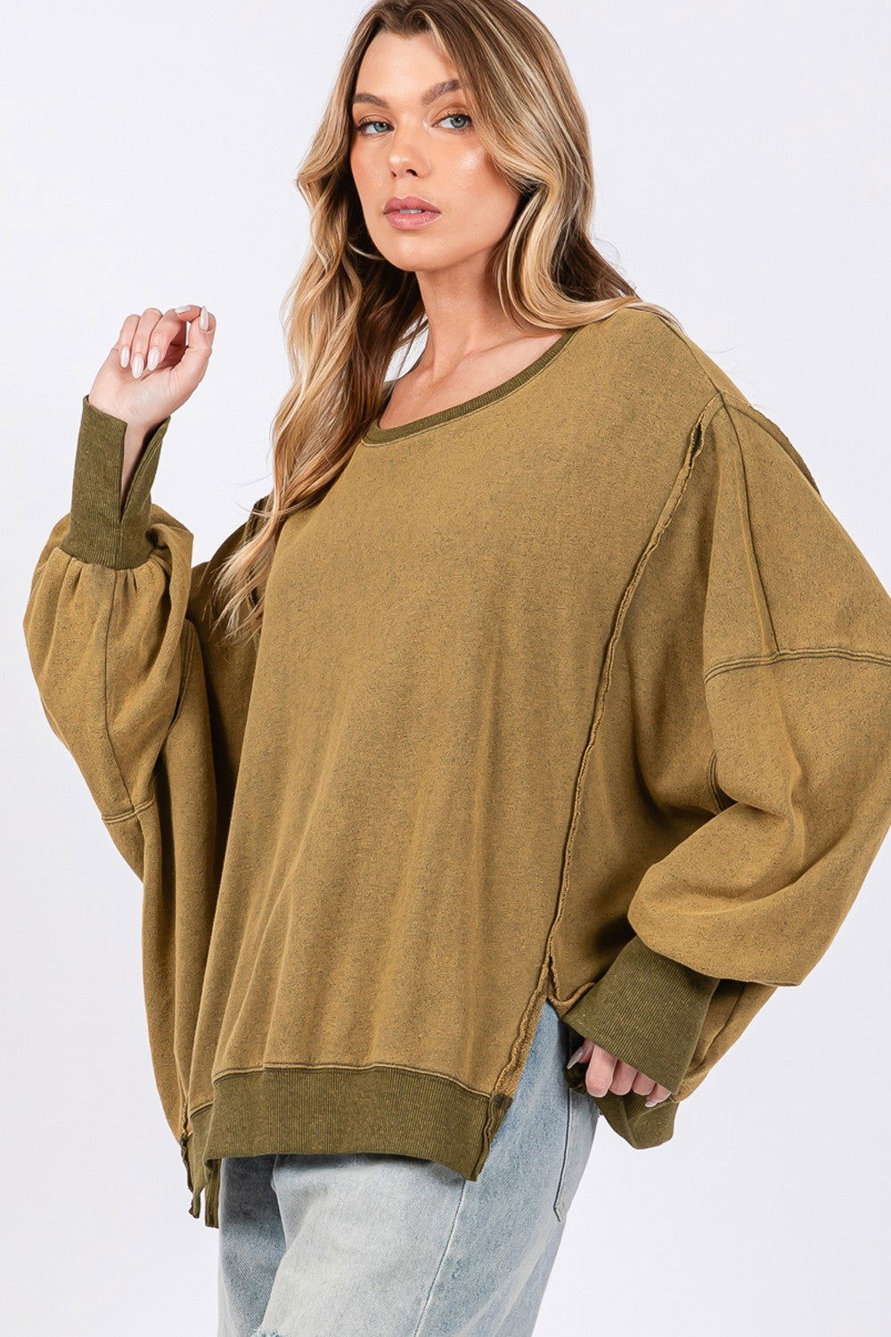 SAGE + FIG Women's Mineral Wash Side Slit Oversized Sweatshirt us.meeeshop - 