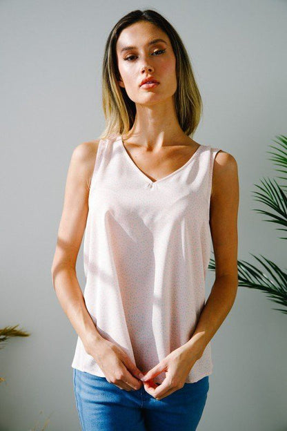 Solid V-Neck Sleeveless Top - us.meeeshop