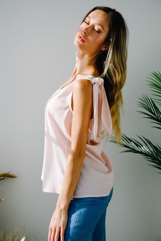 Solid V-Neck Sleeveless Top - us.meeeshop