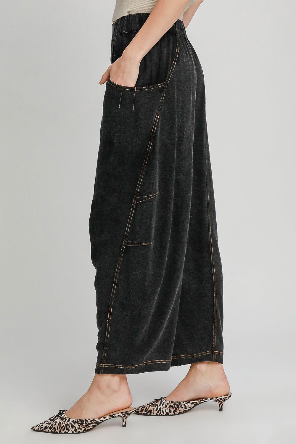 Umgee Elastic Waist Baggy Fit Pants with Pockets - Black us.meeeshop - 