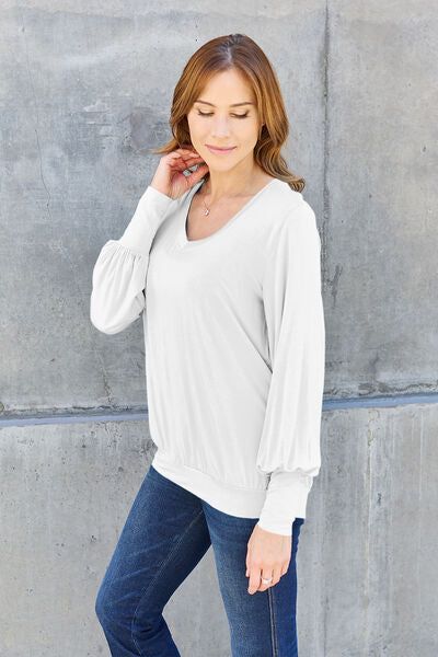 V-Neck Lantern Sleeve Blouse us.meeeshop - 