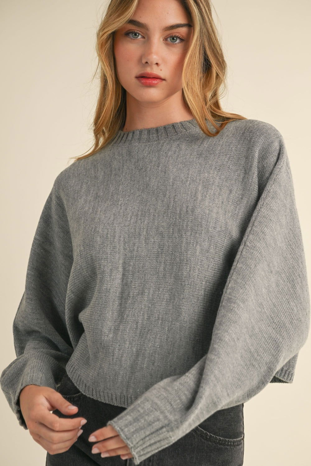 Women's Mable Round Neck Dolman Sleeve Cropped Sweater - us.meeeshop