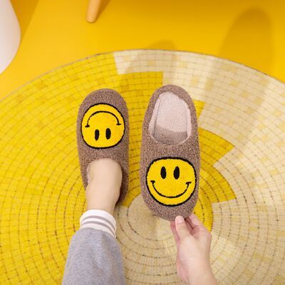 Women's Melody Smiley Face Slippers In Khaki/Yellow - us.meeeshop