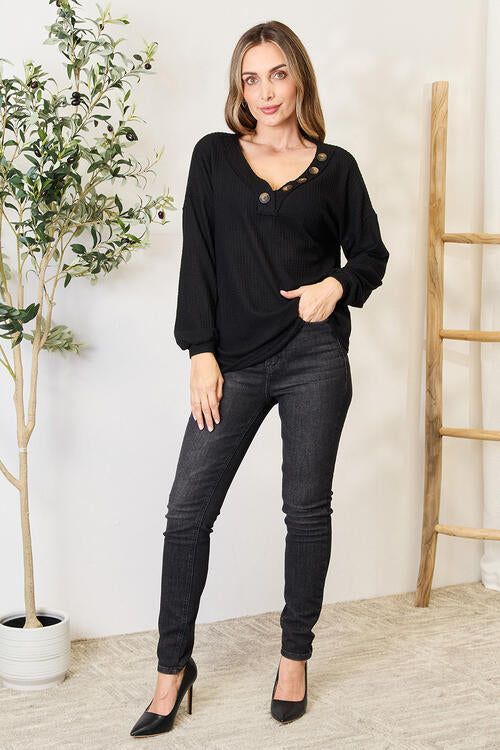 Women's Zenana Buttoned Long Sleeve Blouse - us.meeeshop