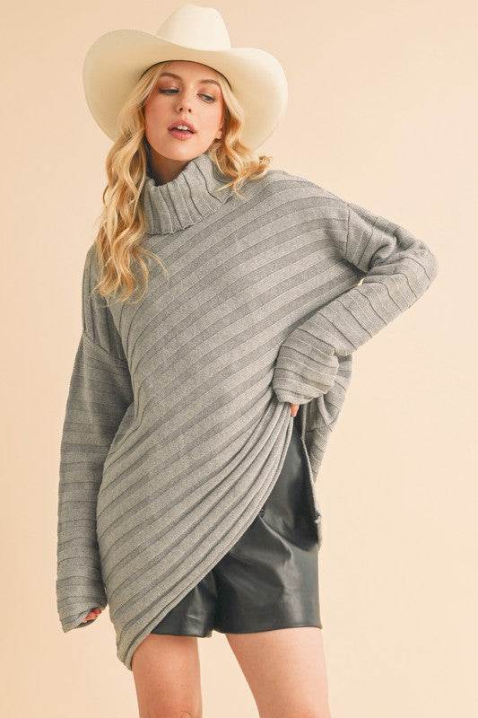 Aemi + Co Asymmetrical Side Slit Turtleneck Sweater - us.meeeshop