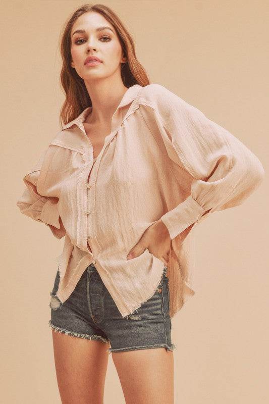 Aemi + Co Raw Hem Button Down Raglan Sleeve Shirt in Peach - us.meeeshop