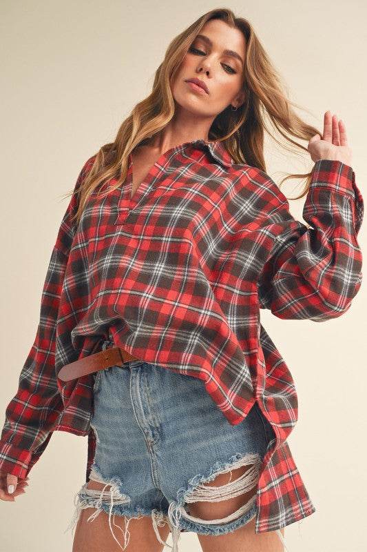 Aemi + Co Side Slit High-Low Plaid Long Sleeve Polo Shirt - us.meeeshop