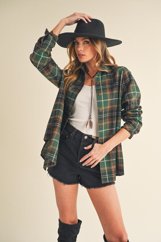 Aemi + Co Flannel Plaid Button Up Raglan Sleeve Shirt in Black Forest - us.meeeshop